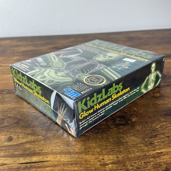 KidzLabs Glow Human Skeleton Kit Game- NWT - Unopened Package - Picture 3 of 3